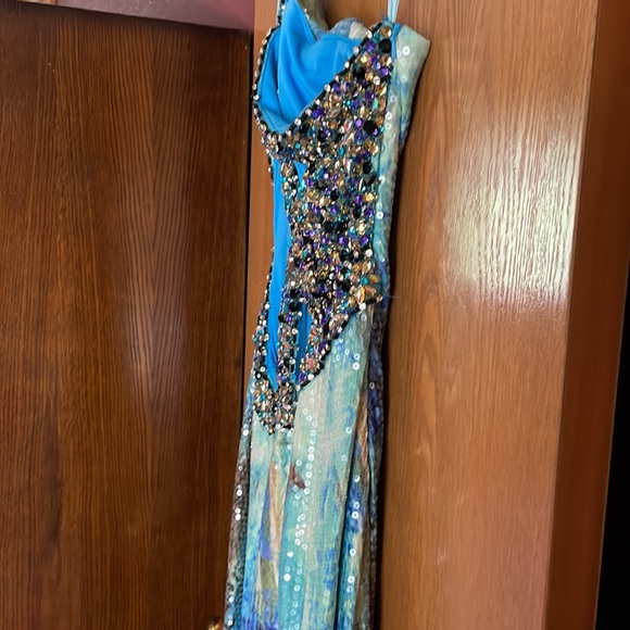 Prom Dress - Picture 5 of 8